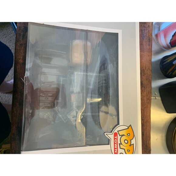 Funko Pop! Town Uncle Fester & Addams Family Mansion Vinyl Collectible Figure Se - Picture 2 of 5